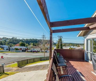 Sun Filled Family Home in Massey - Photo 1