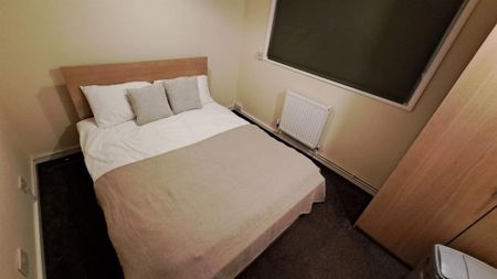 1 bedroom house of multiple occupation to rent - Photo 5