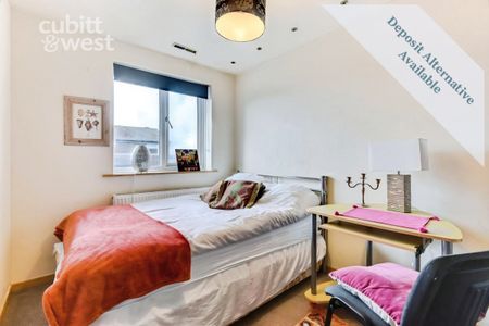 4 bedroom end of terrace house to rent - Photo 3