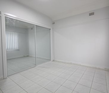 Renovated 3 Bedroom House - Photo 1