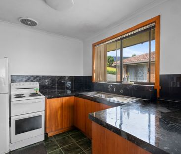 Convenient location - Photo 5