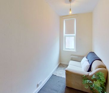 Flat 3, 16 Wellington Square, NG7 1NG, NOTTINGHAM - Photo 5