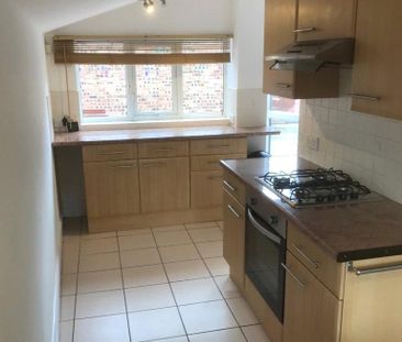 4 bedroom terraced house to rent - Photo 3