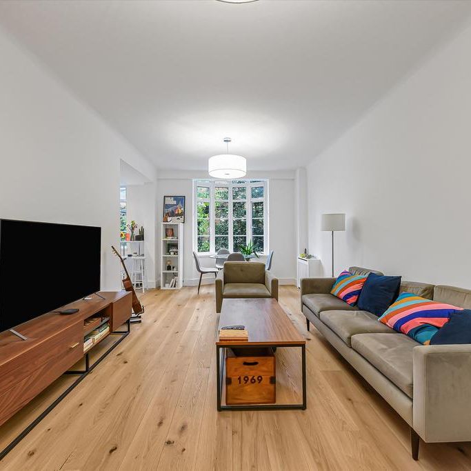 Studio to rent - Photo 1