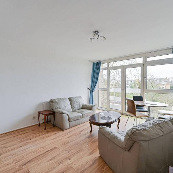 2 bedroom flat to rent - Photo 1