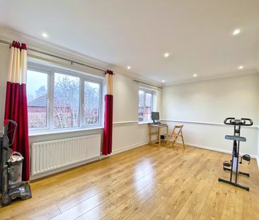 Ellen Drive, Fleet, Hampshire, GU51 - Photo 3