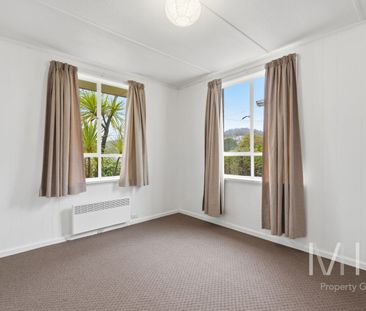 Freshly Updated Home - Photo 1