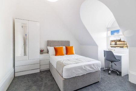 2 bedroom flat to rent - Photo 4