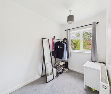 2 bedroom semi-detached house to rent - Photo 4