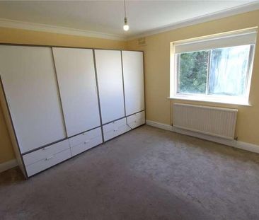 Orchard Court, Edgware, HA8 - Photo 2