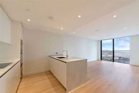 Superb one bedroom apartment situated on the 31st floor of this popular Hampton Tower Development. - Photo 4