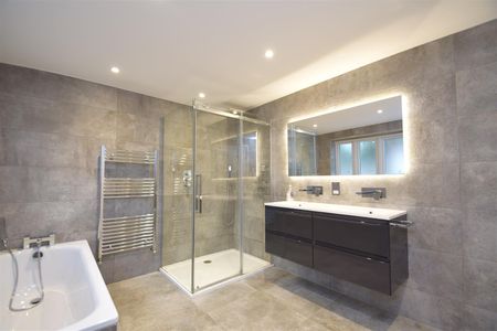 Greenbank, Green Lane, Northwood, HA6 - Photo 2
