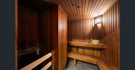 Next to East Village I Large 3-Bedroom Apartment I Double Carspace - Photo 3