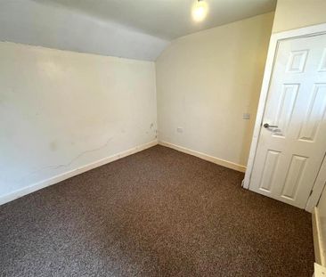 1 bedroom ground floor flat to rent - Photo 3