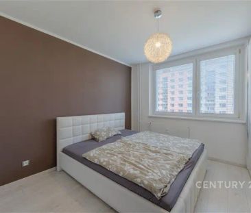 Prostorný, moderní byt 3+1 k pronájmu na adrese Antonína Slavíčka, ... - Photo 6