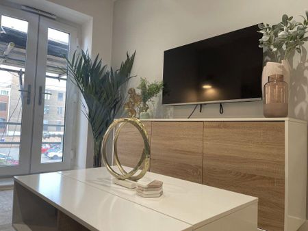 1 bedroom in a house share to rent - Photo 4