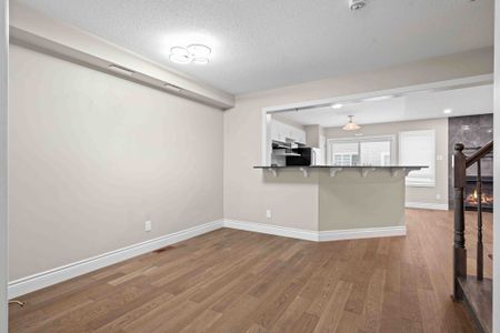 For Lease - 536 Broadleaf Street, Orleans - Cumberland and Area, Ontario - Photo 5