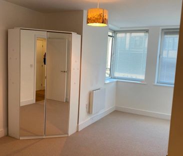 2 Bed Flat, Sussex House, RG1 - Photo 4