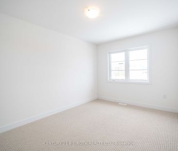 Townhouse For Lease | S8115906 - Photo 3