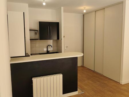 Location Appartement 2 pièces 36m² POITIERS 86000 - Photo 2