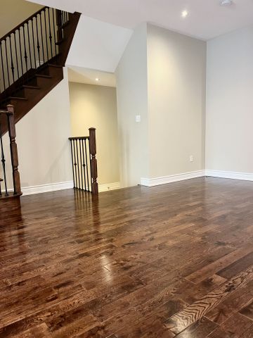 For Lease - 1261 Blencowe Crescent, Newmarket, Ontario - Photo 2