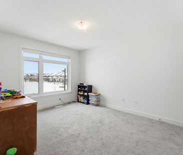 For Lease - 1016 Montelena Road, Kanata, Ontario - Photo 1