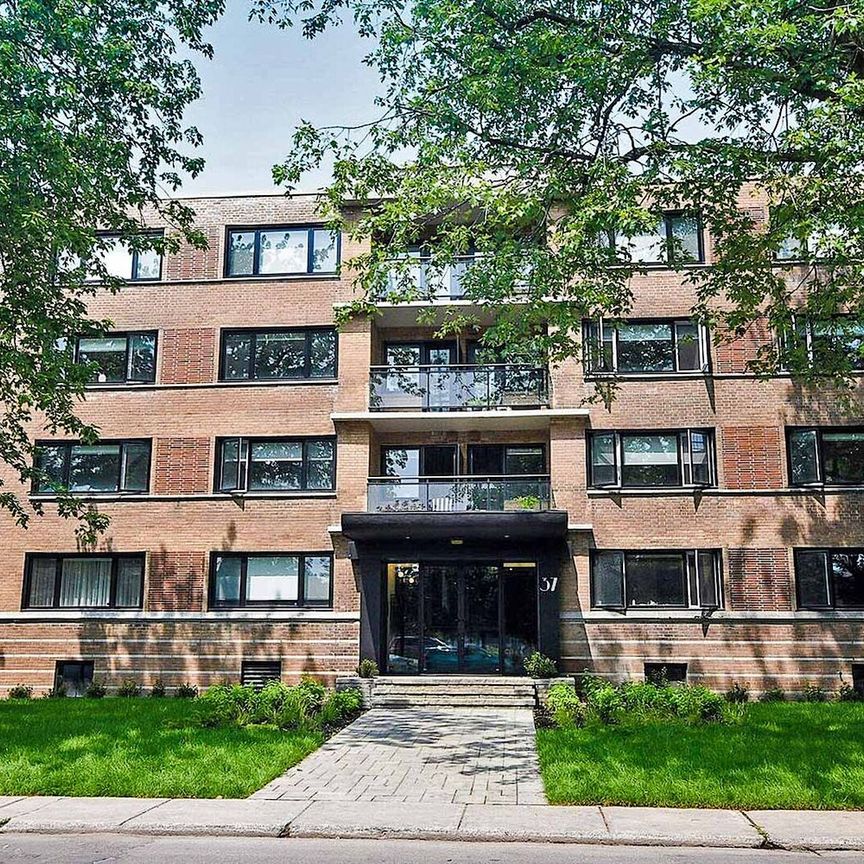 37 Roosevelt, Montréal, QC - Photo 1
