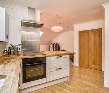 Rychris Court, Victoria Avenue, Shanklin, Isle Of Wight, PO37 - Photo 6