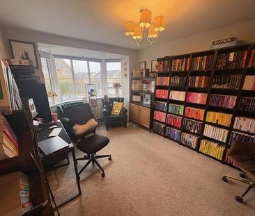 4 bedroom semi-detached house to rent - Photo 1