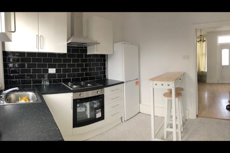 2 Bed Terraced House, Raby Street, S9 - Photo 3