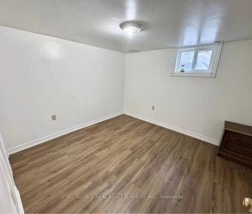 61 Christina Crescent #Basement - Photo 1