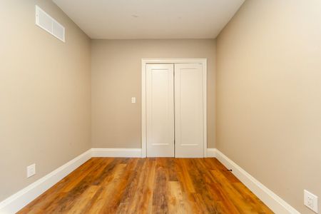 For Lease - 3328 Dundas Street Unit# Upper, Toronto, Ontario - Photo 4