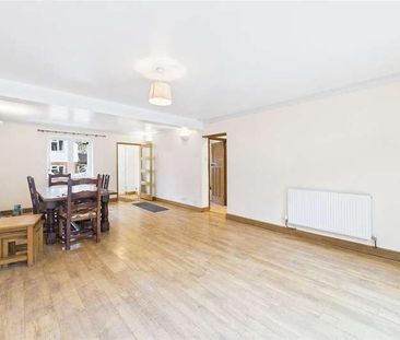 Sunray Estate, Sandhurst, Berkhire, GU47 - Photo 2