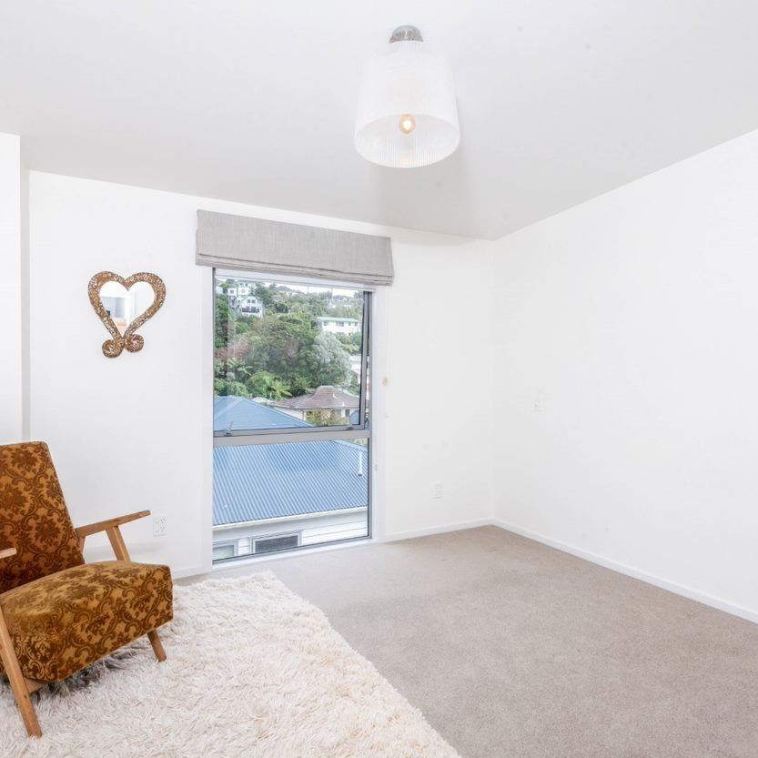 12/32 Dr Taylor Terrace, Johnsonville - Photo 1
