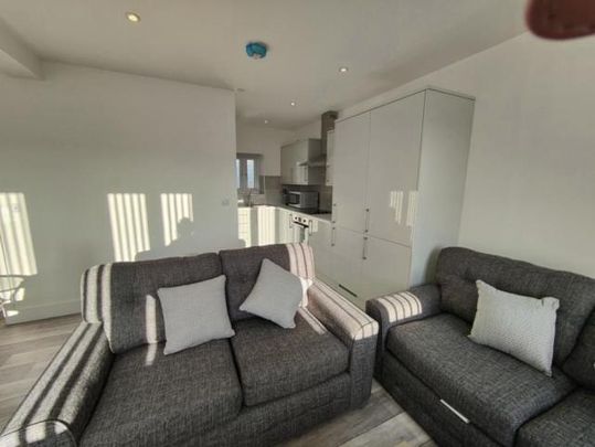 2 bedroom flat to rent - Photo 1