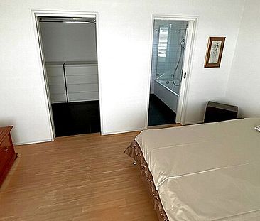 3½ Zimmer-Attikawohnung in Pfäffikon (ZH), möbliert - Photo 1