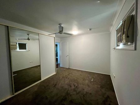 Modern Highset Home in Norman Gardens ! - Photo 4