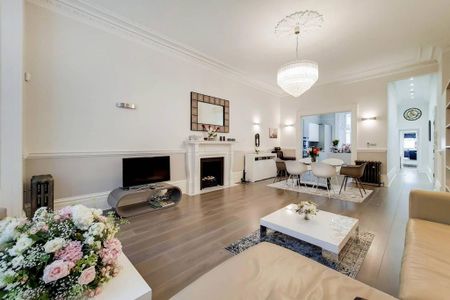 3 bedroom flat to rent - Photo 2