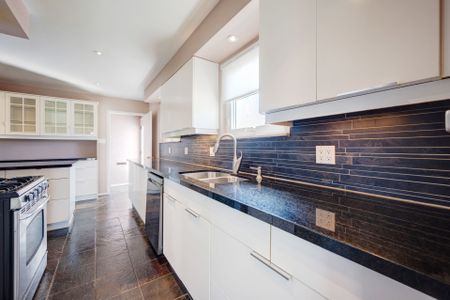 For Lease - 44 Marblehead Crescent, Brampton, Ontario - Photo 3