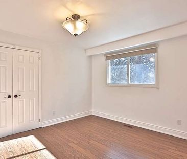 For Lease - 1336 Queen Victoria Avenue, Mississauga, Ontario - Photo 3