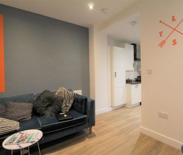 5 bedroom terraced house to rent - Photo 2