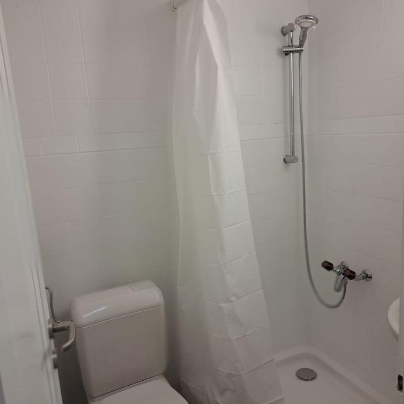 Vevey, Boulevard de Charmontey 3, agréable studio pour étudiant/e - Photo 2