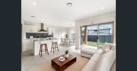 MODERN FOUR-BEDROOM FAMILY HOME IN A GROWING SUBURB - Photo 4