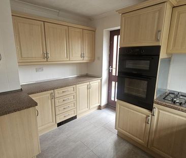 2 bedroom end of terrace house to rent - Photo 6