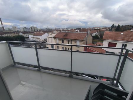 Location Appartement Clermont-Ferrand - Photo 2