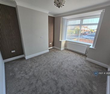 3 bedroom semi-detached house to rent - Photo 3