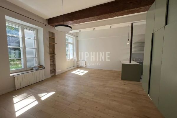 Appartement à louer à Paris 6Ème - Photo 1