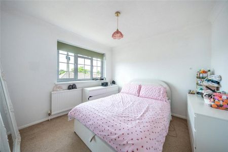 3 bedroom detached house to rent - Photo 2