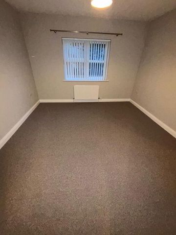 76 Knocklynn Drive, Coleraine, BT52 1WX - Photo 4