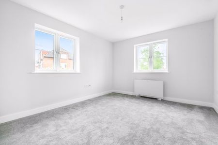 Owen Road, Godalming - 2 bedrooms Property for lettings - Seymours - Photo 2